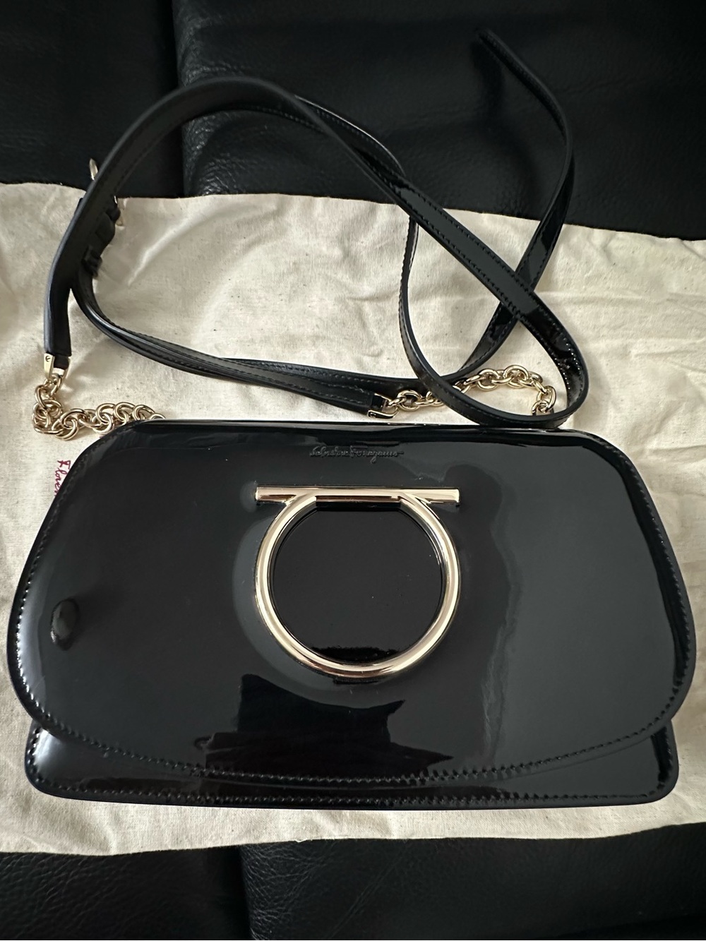 Salvatore Ferragamo Black Patent Vara Gancini Crossbody Bag - Picture 3 of 13